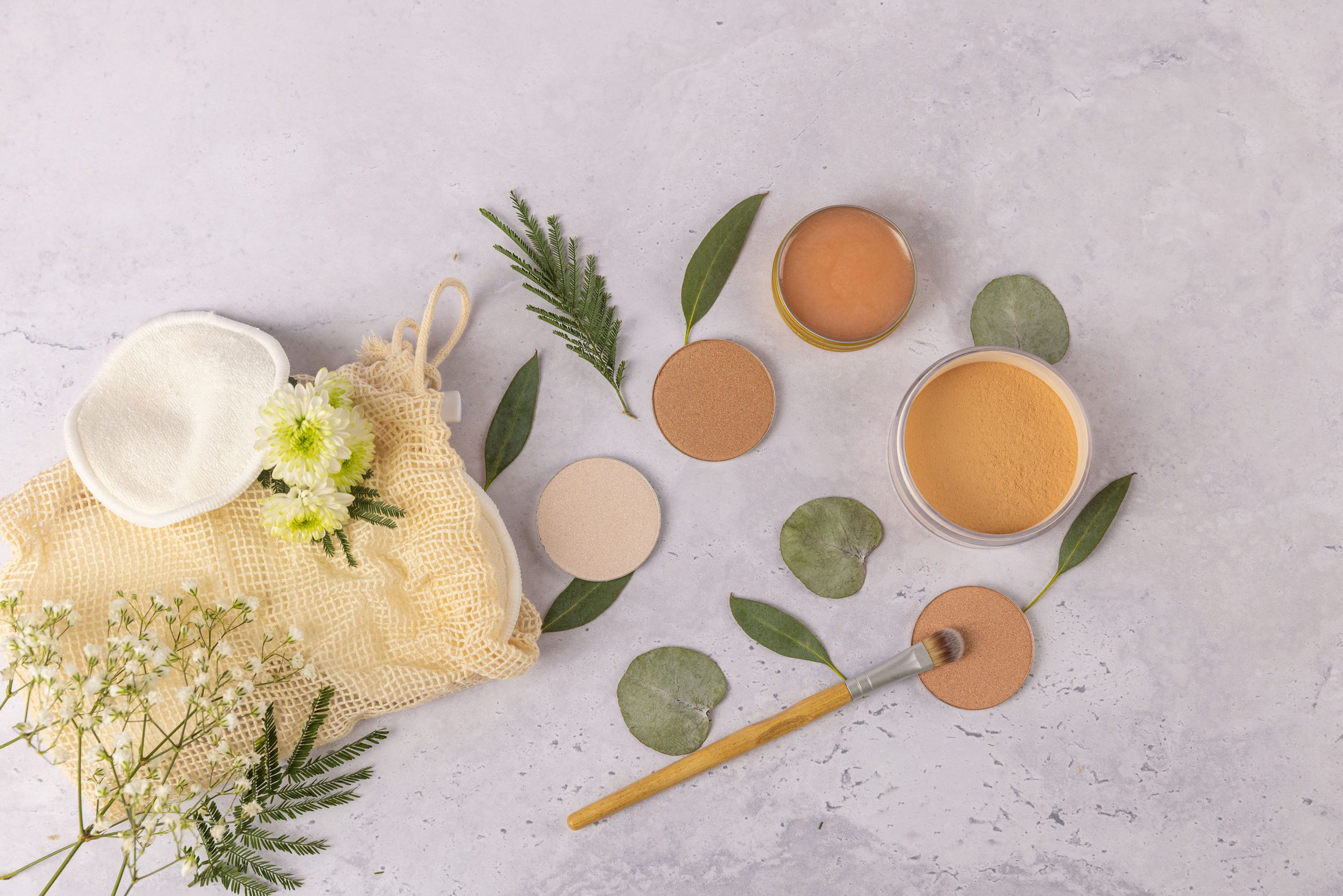 En bild på smink som ska symbolisera cosmetics